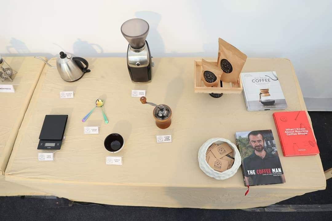 Social Face, Surat